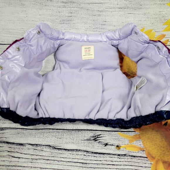 Old Navy Toddler Puffer Winter Vest Size 18-24mo NWOT - Picture 3 of 6